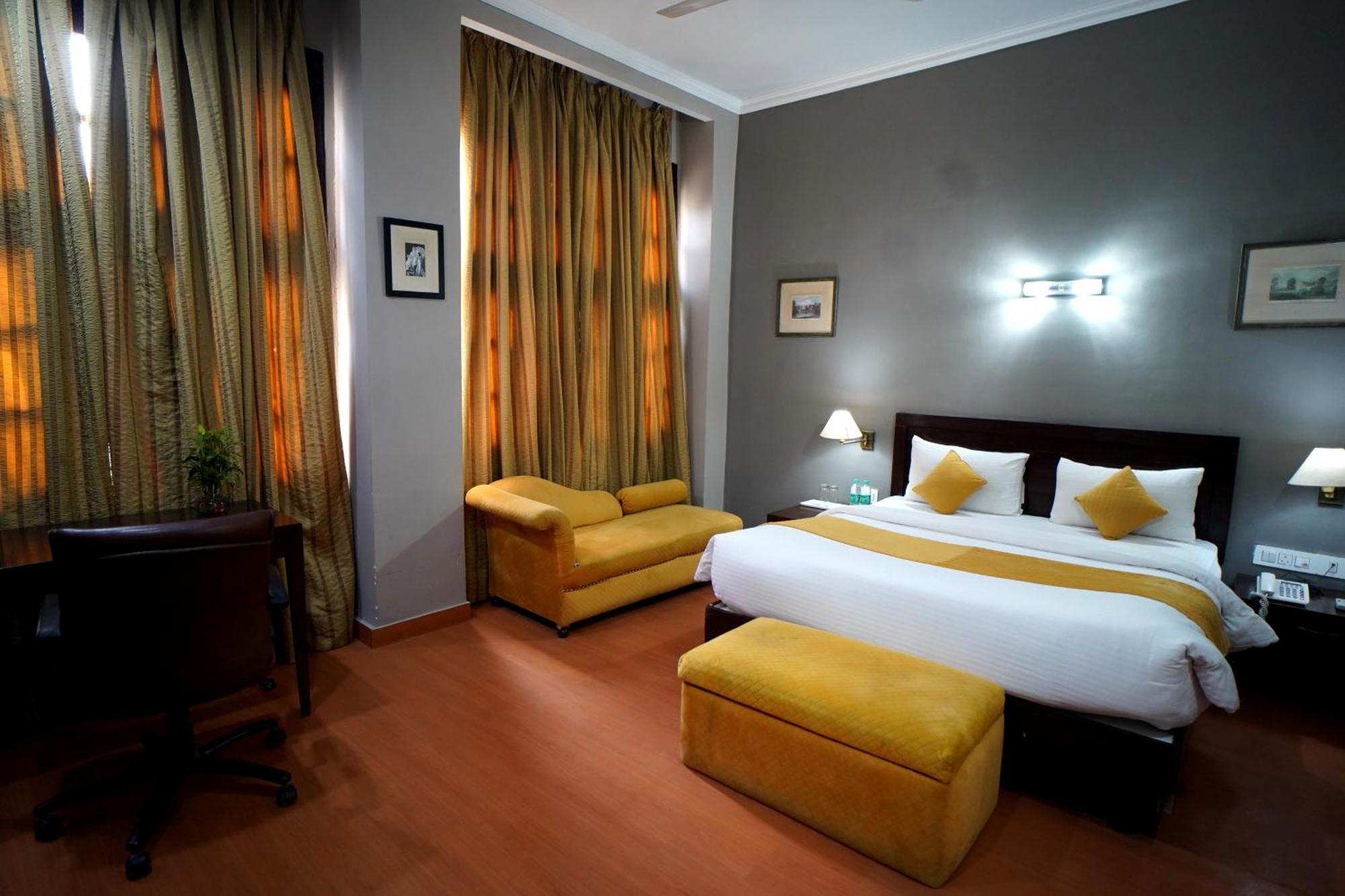 The Corus Hotel New Delhi Luaran gambar